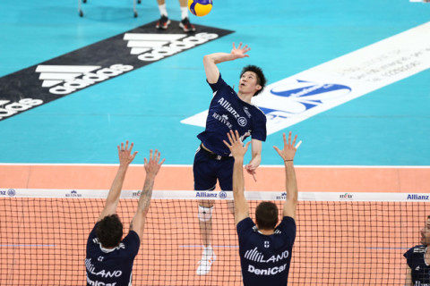 石川祐希「毎週PCR検査を受けた上で試合を行っている。開幕戦ではセリエ通算1000得点目を狙いたい」 サムネイル