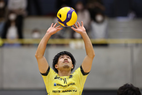 堺・関田「無事に開催されたことを嬉しく思う」、出耒田「応援してくれる人たちのために戦おうと思う」V1男子記者会見 サムネイル