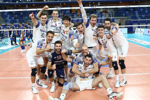 ミラノ、フルセットでラヴェンナ戦を勝利　石川祐希「僕個人はスパイクの被ブロックなどが多かったが周りに助けられた」 サムネイル