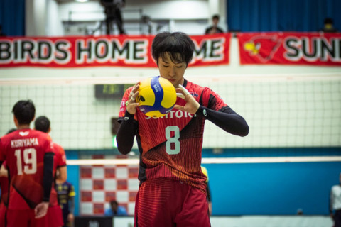 サントリーが大逆転で前日敗れた堺に競り勝つ・土日同カード制で初　大分三好が強豪パナソニックに健闘・小川監督「来週へのよい手応えをつかんだ」V1男子結果 サムネイル
