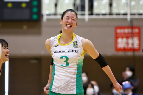 王者・群馬銀行「予想外の」圧勝と苦戦でホーム2連勝。GSS東京は途中出場の賀谷明日光が奮闘も勝ち切れず　V2女子 サムネイル