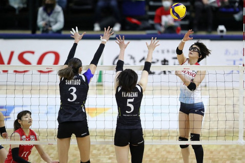 東レ、全勝で1レグを終える。デンソー、岡山、PFUがホームで勝利。日立が連敗を止め、3勝目　V1女子 サムネイル