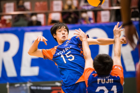 サントリーがパナソニックの連勝を止める　東レホームで白星　V1男子 サムネイル
