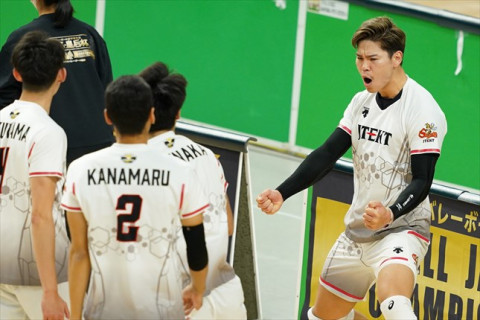 ジェイテクトがJT広島をストレートで破り、決勝へ　西田有志「２セット目休ませてもらった分、３セット目に得点できてよかった」JT小野寺「リーグで連敗していたが昨日まず１勝できたのが大きい」天皇杯 サムネイル