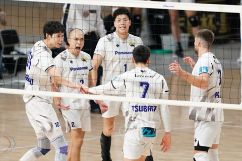 ベテランの意地が窮地を救い、パナソニックが決勝へ　FC東京・長友「白澤さん、清水さんが入ることで、僕たちも『あ、入ってきた』という気持ちになってしまった」天皇杯 サムネイル