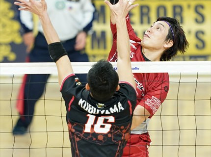 フォト・ジェイテクト対ヴォレアス北海道　西田有志、越川優ら　2020.12.12　武蔵野の森総合スポーツプラザ サムネイル