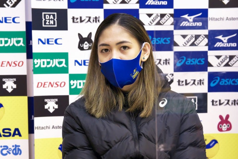 埼玉上尾・サンティアゴ「（山崎）のの花がミドルを正しいタイミングで使ってくれた」、青柳京古「最後の一番良いところで自分が決める」　V1女子会見 サムネイル