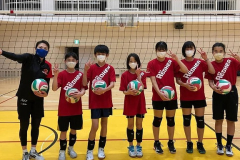 北京五輪代表・櫻井由香さん（元デンソー）「中学生にバレーボールのできる環境を」　東京REDHEARTSバレーボールアカデミー サムネイル