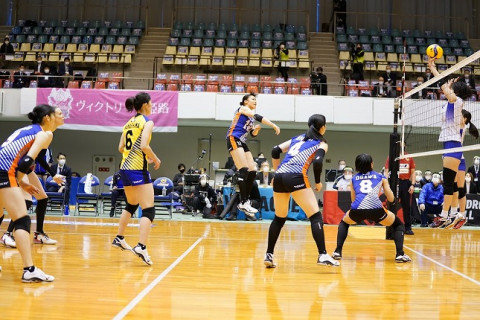 東レ、ホームでフルセットの末にNECを破り、17連勝。久光もホームで日立に勝利　V1女子 サムネイル