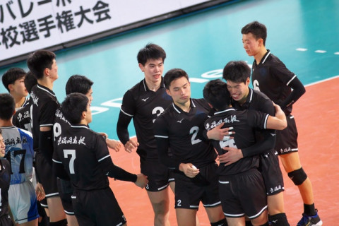 東福岡・柳北悠李「自分が決めてやろうとずっとトスを呼んでいた」、藤元聡一監督「試合に出ていない3年生が柳北を支えた」　春高優勝会見男子 サムネイル