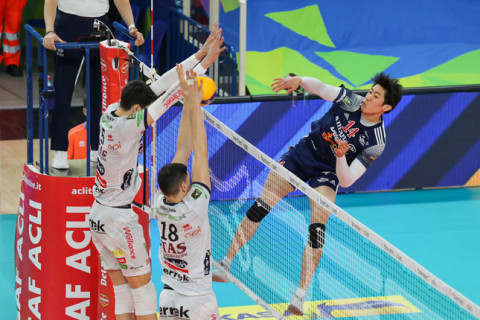 石川祐希、コッパ・イタリアベスト4ならず「自分個人のプレーは悪くなかった。あとはリーグだけなので勝ちたい」 サムネイル