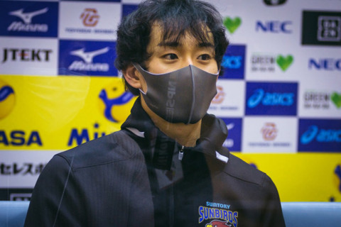 サントリー柳田将洋「感染力の強さをすごく感じた。今はさらに対策を徹底しています」山村監督「２週間の自粛の影響は大きかった。試合再開を決定し尽力してくれたV機構や関係者の方に感謝したい」V1男子会見 サムネイル