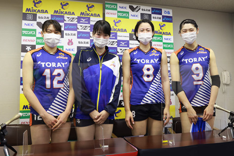 東レ・黒後愛主将、小川愛里奈「今日はどうしても勝ちたい、負けたくないという気持ちが強かった」V1女子会見 サムネイル