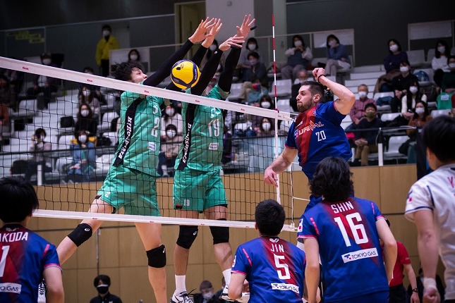 JT広島・小野寺太志「金子がスタメンになってから初勝利で嬉しい」、FC東京・手原紳「スパイカーに選択肢を与えられるトスに取り組んでいる」　V1男子会見