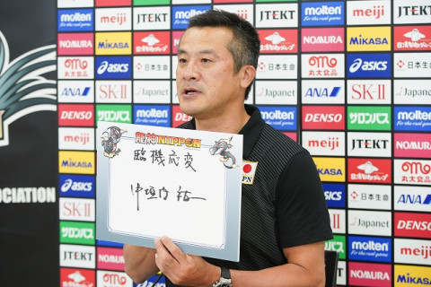 バレーボール男子日本代表チームが会見。中垣内祐一監督「今年のテーマは『臨機応変』」 サムネイル