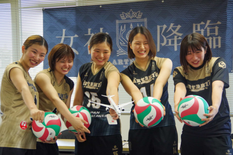 アルテミス北海道（女子）会見詳細　成田郁久美監督「Vリーグを目指し、全員で得点し、全員で守るチームをつくりたい」 サムネイル