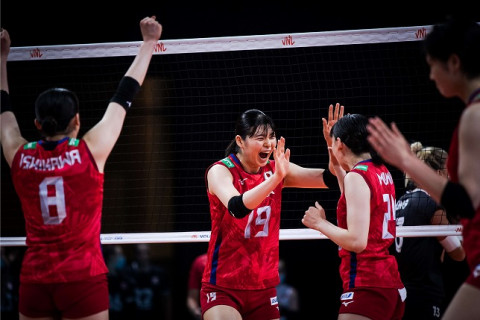 女子日本代表、カナダにストレートで快勝。石川真佑「個人的にはサーブはよかったが、スパイクが決め切れなかった」　VNL2021 サムネイル