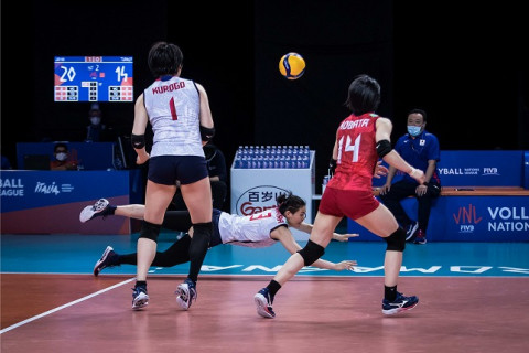 女子代表、トルコに3-1で勝利し、8勝2敗。島村春世「トルコのミドルブロッカーの攻撃力は同じポジションとして尊敬する」 VNL サムネイル