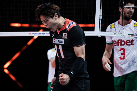 日本男子がブルガリアに快勝　西田有志「オリンピックまでにしっかり完成した自分で挑みたい」VNL サムネイル