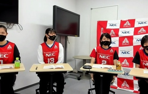 NEC　古賀紗理那、島村春世らが小学生とオンライントークイベント。東京五輪の印象などを語る サムネイル