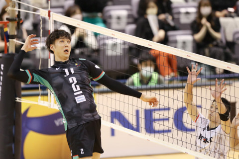 V1男子開幕！ＪＴ広島がジェイテクトを下す　東レ手塚大デビュー戦勝利　小野寺太志「ジェイテクトさんのホームで応援もすごくて飲み込まれそうでしたが、乗り越えられました」 サムネイル