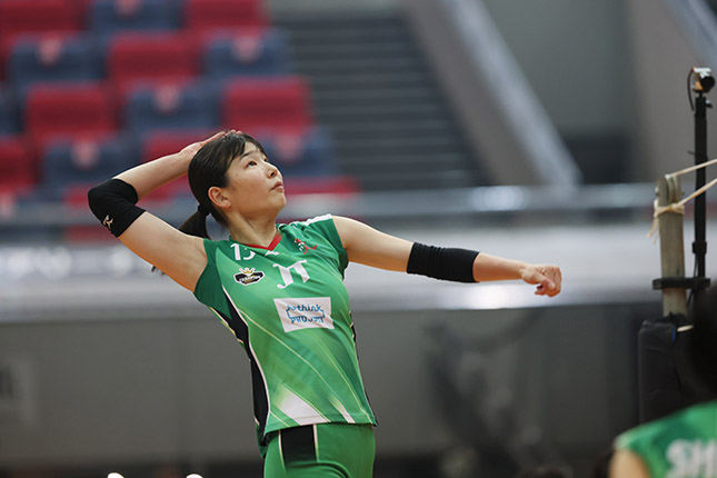 JT・西川有喜「セッターからチョイスしてもらえるようなスパイカーでありたい」KUROBE・金杉由香「自分のバレーボールスタイルである攻撃を頑張らないといけない」V1女子会見