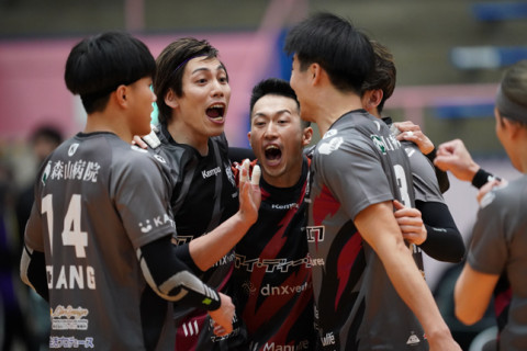 ヴォレアス北海道、富士通カワサキレッドスピリッツ、ヴィアティン三重の3チームが10戦全勝　年内の日程を終える　V2男子結果 サムネイル