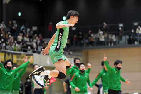 フォト・JT広島対サントリー　金子聖輝・小野寺太志・大宅真樹・秦耕介ら　天皇杯3日目第1試合 サムネイル
