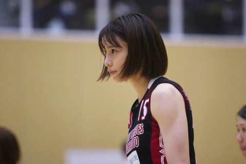 熊本・白岩蘭奈「やりがいを求めて熊本へ」、GSS東京・有川由季乃「世代を通す存在に」、JAぎふ・鈴木智大監督「ミドル兼セッター、本間真樹子は面白い！」 V2女子 サムネイル