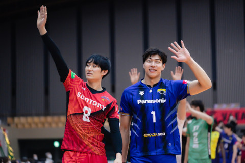 V１男子がオールスターゲームを開催。柳田将洋「ケガで十分プレーできなかったことは心残りだが、いつもと違う選手同士のコンビなどを見て、僕自身もワクワクした」 サムネイル