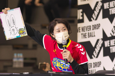 V1女子がファンフェスタを開催。長岡望悠「いつもと違う選手たちの姿を見て、ファンの方々に楽しんでもらえていたら嬉しいです」 サムネイル