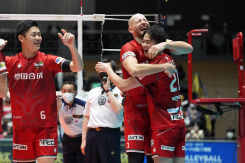 WD名古屋が東レに競り勝ち　決勝へ　天皇杯準決勝 サムネイル