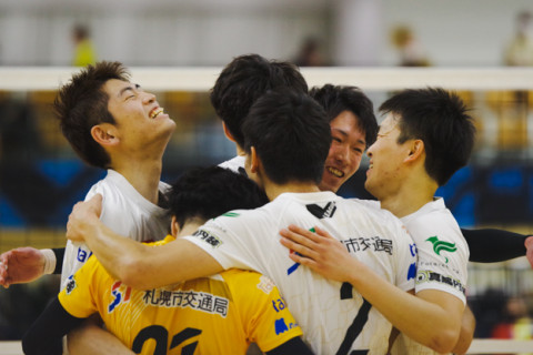 ヴォレアス北海道、ホームでヴィアティン三重に勝利し首位キープ　富士通が2位　ホームで連勝のサフィルヴァ北海道8位へ浮上　V2男子 サムネイル