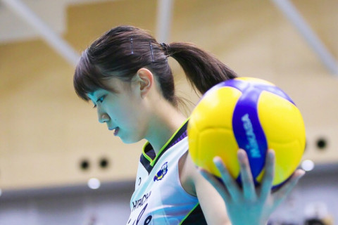 日立Astemo・野中瑠衣「全員で戦うって、こういうことなのかなって」、東レ・白井美沙紀「石川真佑とクラン・ヤナにボールが集中している」Ⅴ1女子会見 サムネイル