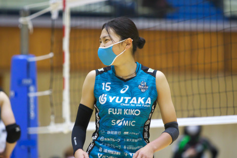 浜松、ホームで快勝し、４位に浮上。得点王・白岩蘭奈の熊本をブロック決定本数１位・菅原里奈のアランマーレが阻む　V2女子 サムネイル