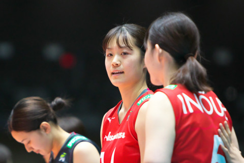 井上愛里沙＆中川美柚「コートに立って優勝できた。嬉しいし自信になります」久光スプリングス 皇后杯優勝インタビュー（前編） サムネイル