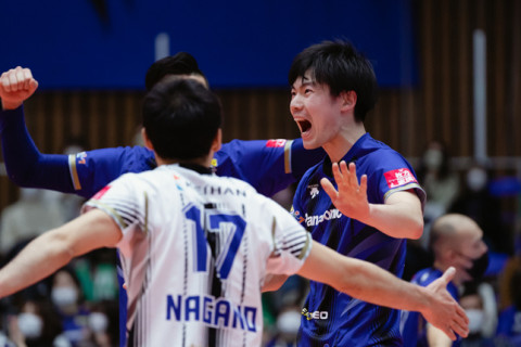 上位チームがストレートで勝利　堺が長野に、東レが大分に、パナソニックがJT広島に　V1男子 サムネイル
