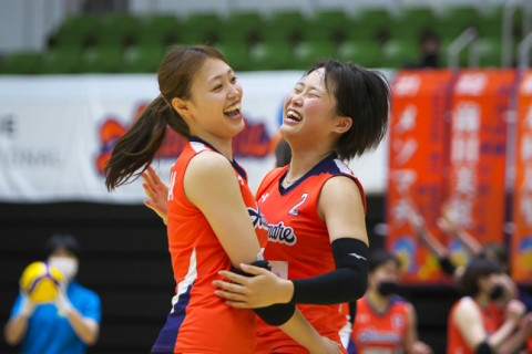 アランマーレ起死回生の勝利。菅原里奈がブロックで試合の流れを変える。ルートインは2位以上が確定　V2女子 サムネイル