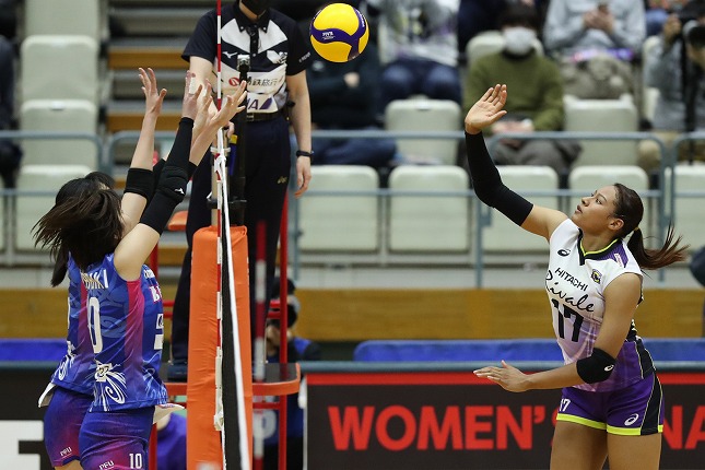 日立AstemoがホームのPFUを3-1で下す。東レがデンソーに、NECがJTにストレート勝利　V1女子