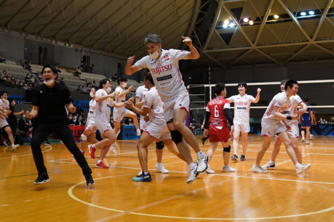 男子V.チャレンジマッチ（入れ替え戦）第1戦　アイシン、ヴォレアス、富士通が先勝 サムネイル