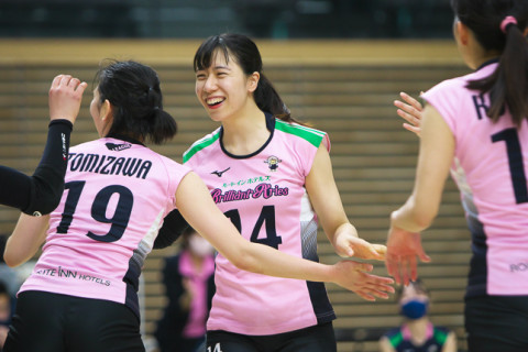 姫路、KUROBEがV1残留。ルートインが劇的勝利。群馬銀行はフルセットに持ち込む。V・チャレンジマッチ（入替戦）最終日はV2勢が健闘 サムネイル