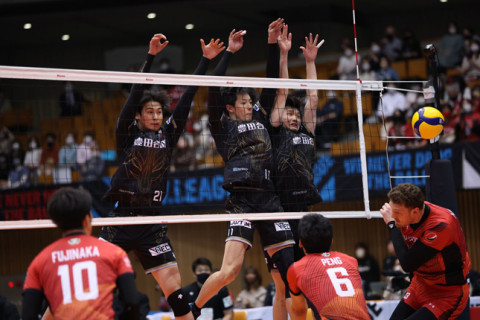 WD名古屋がサントリーに圧勝　VOMは高梨健太　V1男子ファイナル サムネイル
