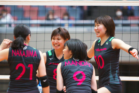 久光、NEC、PFU、東海大が決勝トーナメント進出を決める。東海大は埼玉上尾に勝利し、V1チームに2勝目。筑波大もV1の日立Astemoを下す　黒鷲旗女子 サムネイル
