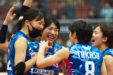 東レとPFUが決勝に進出　黒鷲旗女子 サムネイル