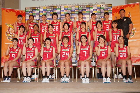 女子代表　VNL第1週・第2週の遠征参加選手17名を発表。古賀紗理那主将、石川真佑、宮下遥ら。大学生の宮部愛芽世、佐藤淑乃も サムネイル