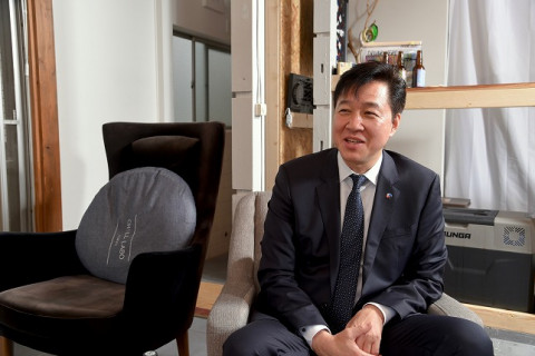 日本バレーボール協会　川合俊一会長インタビュー（後編）「僕が行くところにはツキが回ってくることが多い。だから今回もきっと…」 サムネイル