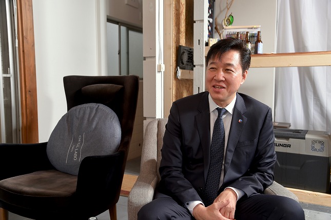 日本バレーボール協会　川合俊一会長インタビュー（後編）「僕が行くところにはツキが回ってくることが多い。だから今回もきっと…」