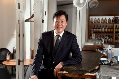 日本バレーボール協会　川合俊一会長インタビュー（中編）「現役時代はスポーツ選手もおしゃれに気を配った方がいいと思っていた」 サムネイル