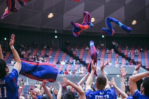 FC東京が最後の公式戦を8強で終える　リーグ覇者サントリーなど準決勝へ　第70回黒鷲旗 サムネイル