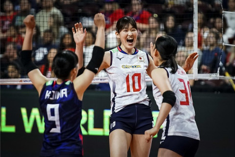 井上、古賀が躍動。東京五輪金のアメリカをストレートで下す大金星　VNL予選ラウンド サムネイル